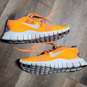 ✔️🍊Nike Lightweight Flexible Free 5.0 Running Sneakers Orange Grey-W7